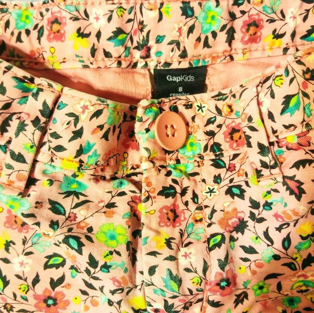 GAP Girls size 8 floral shorts